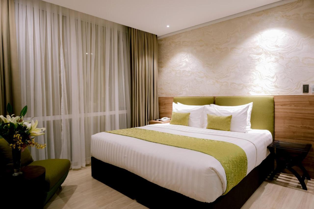 Goldberry Suites And Hotel Cebu Stadt Exterior foto